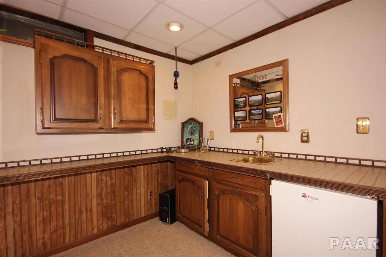 7712 North Derby Road Peoria, IL 61615 - Photo 31 of 33