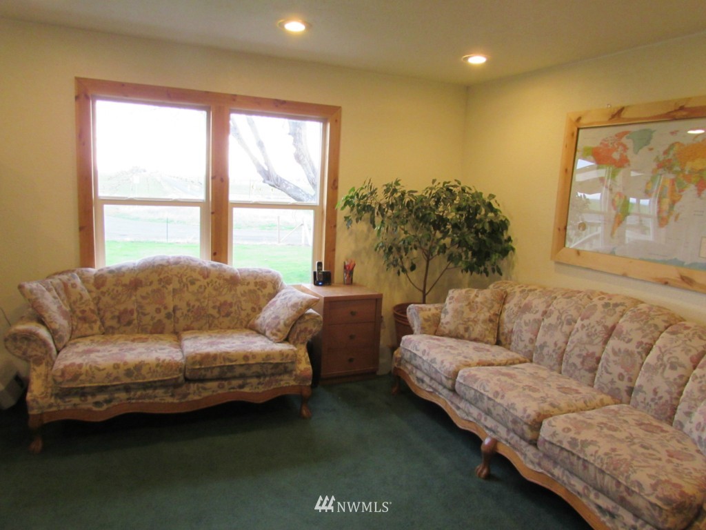 8999 Rd N Northeast Moses Lake, WA 98837 - Photo 4 of 23 Gallery Image 4