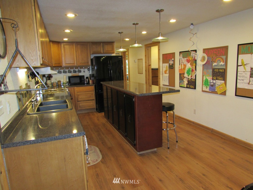8999 Rd N Northeast Moses Lake, WA 98837 - Photo 5 of 23 Gallery Image 5