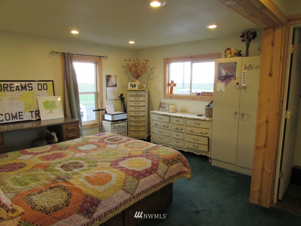 8999 Rd N Northeast Moses Lake, WA 98837 - Photo 8 of 23 Gallery Image 8