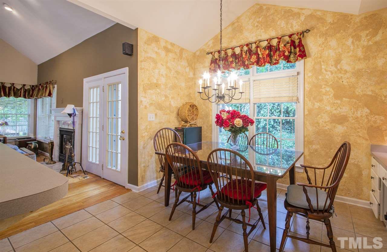 8621 Bluff Pointe Court Raleigh, NC 27615 - Photo 8 of 29 Gallery Image 8