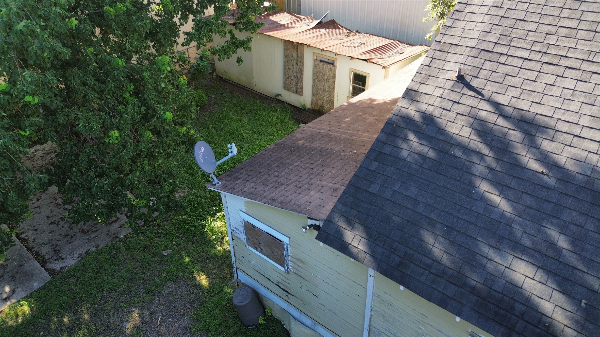 1916 Everett Street Houston, TX 77009 - Photo 6 of 6 a view of a house with a yard