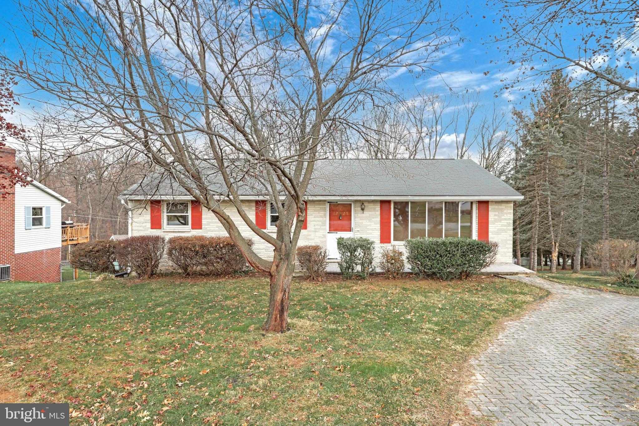 1225 Homewood Road York, PA 17402 - Photo 1 of 36 Gallery Image 1