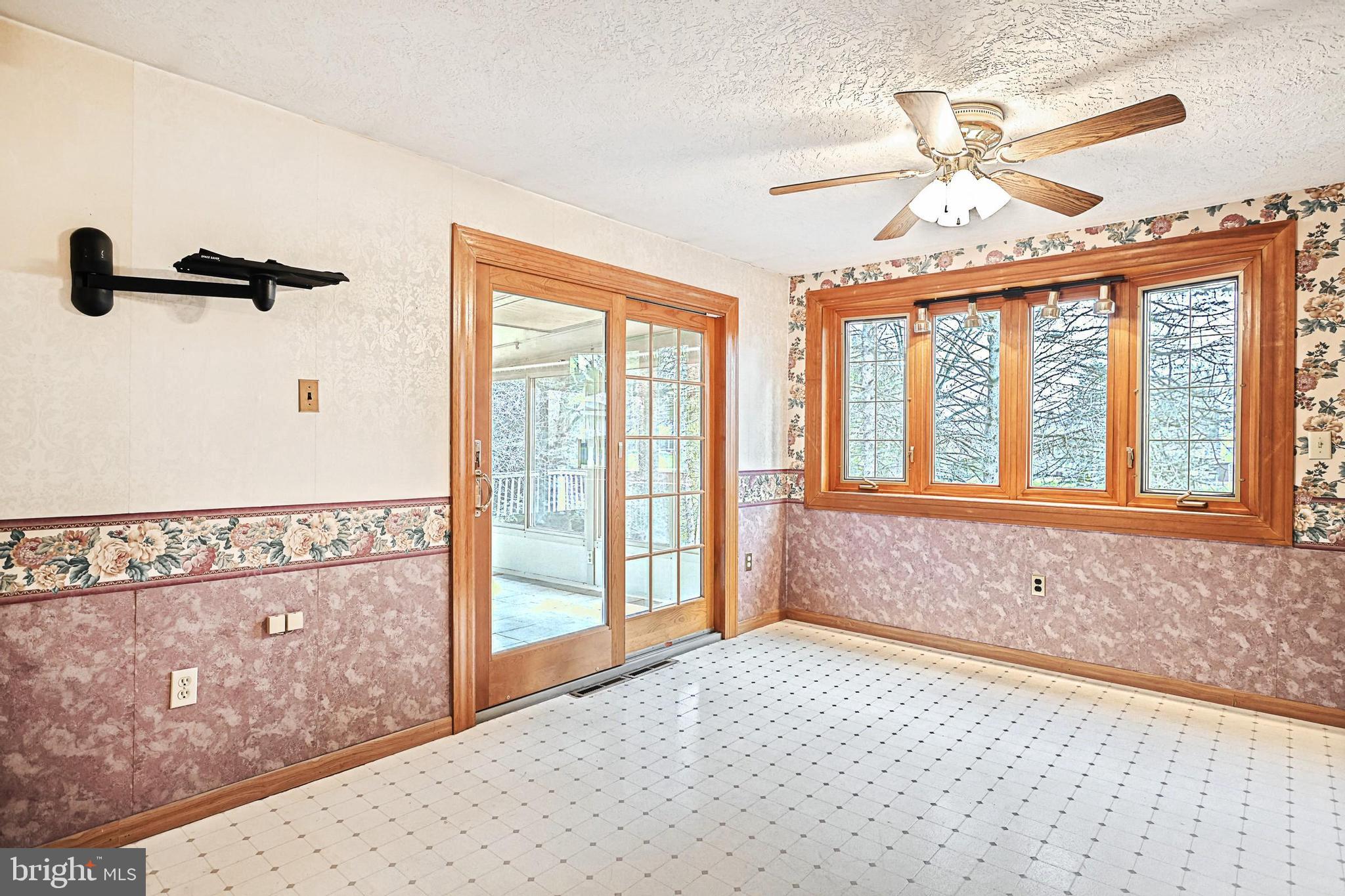 1225 Homewood Road York, PA 17402 - Photo 14 of 36 Gallery Image 14