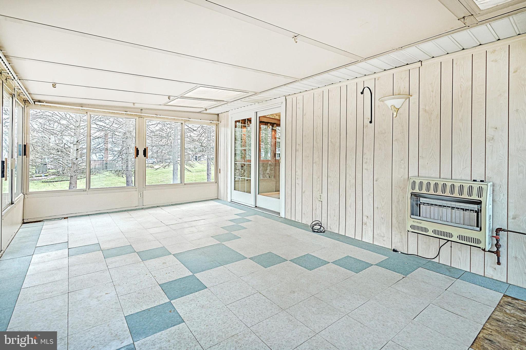 1225 Homewood Road York, PA 17402 - Photo 5 of 36 Gallery Image 5