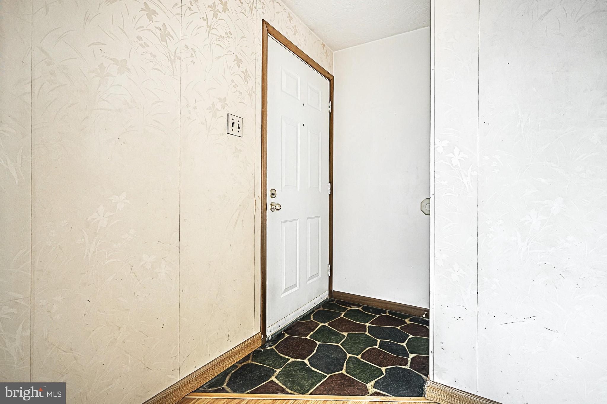 1225 Homewood Road York, PA 17402 - Photo 8 of 36 Gallery Image 8