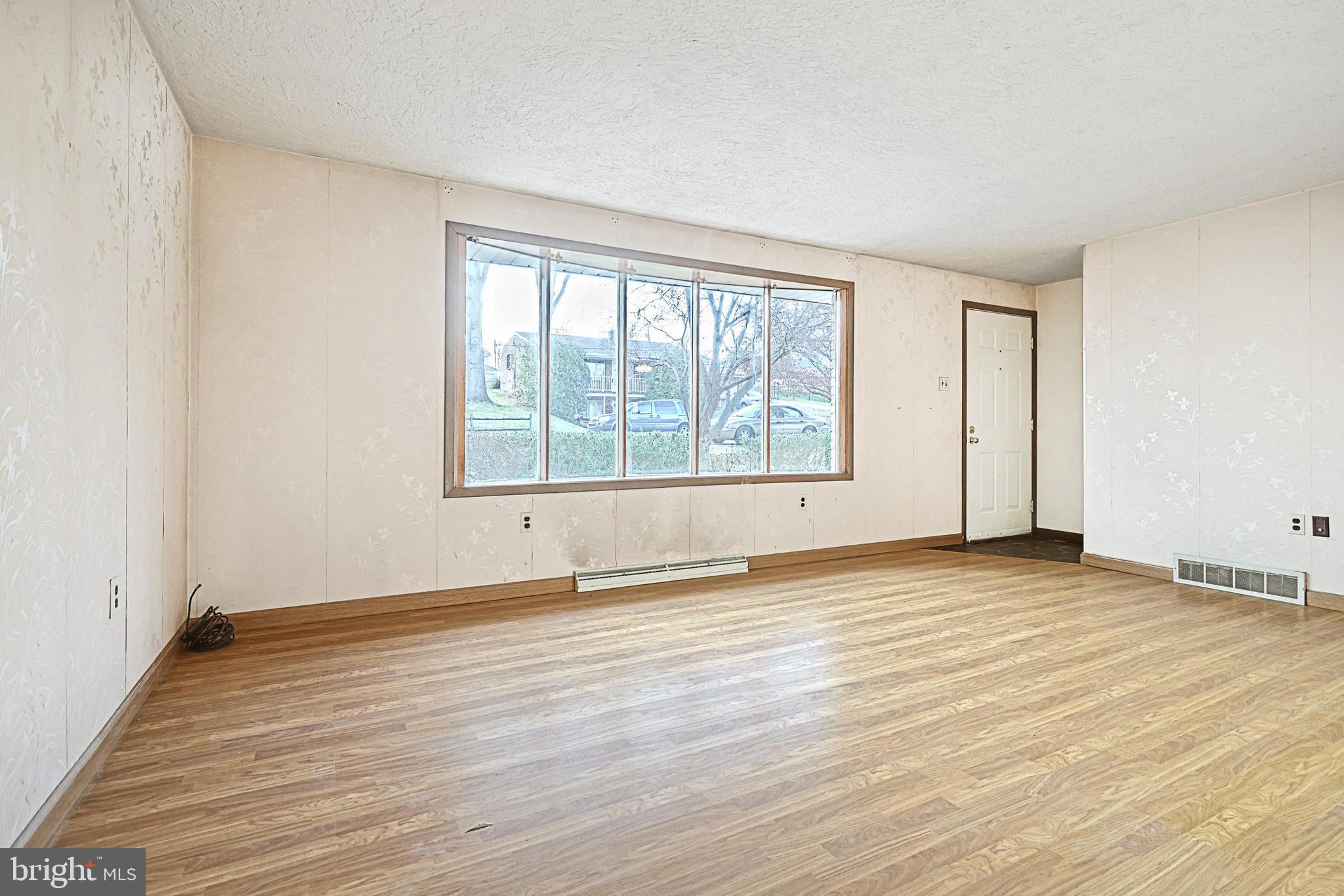 1225 Homewood Road York, PA 17402 - Photo 9 of 36 Gallery Image 9