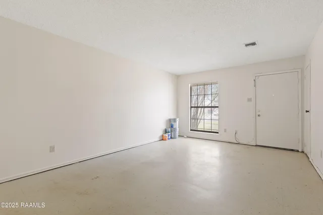 $900 | 504 Knollwood Circle, Unit A, Lafayette, LA 70506