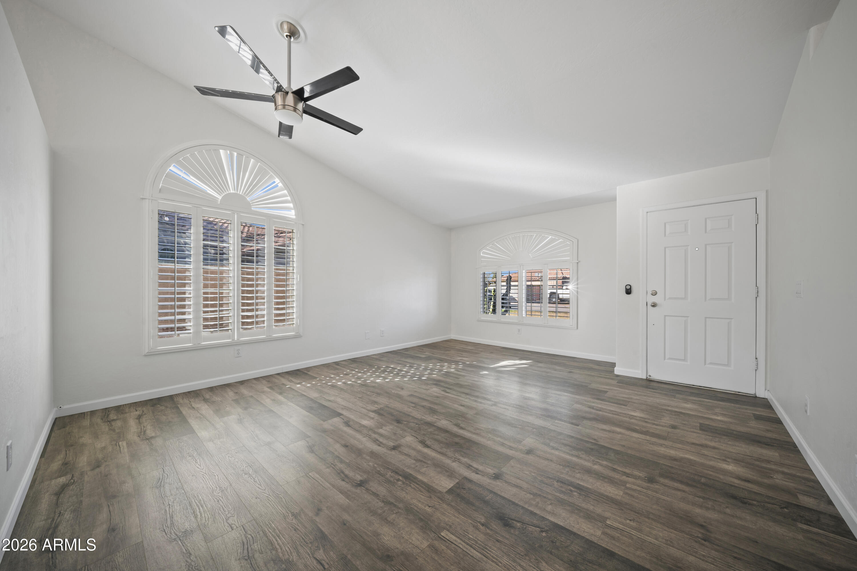2821 East Morgan Court Gilbert, AZ 85295 - Photo 7 of 39