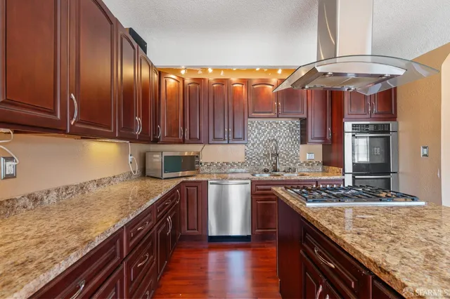 $900,000 | 1224 Egbert Avenue, San Francisco, CA 94124