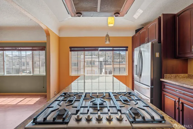 $900,000 | 1224 Egbert Avenue, San Francisco, CA 94124