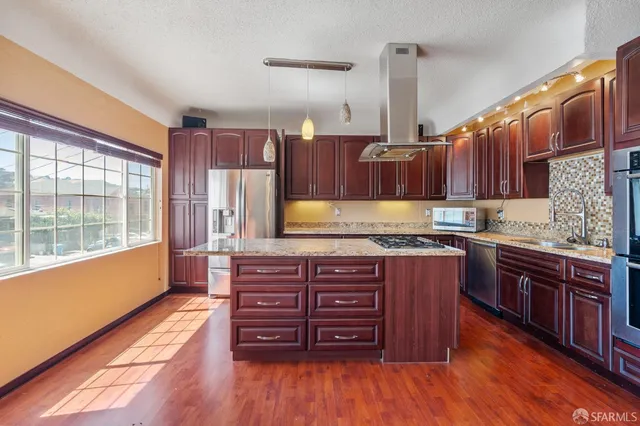 $900,000 | 1224 Egbert Avenue, San Francisco, CA 94124
