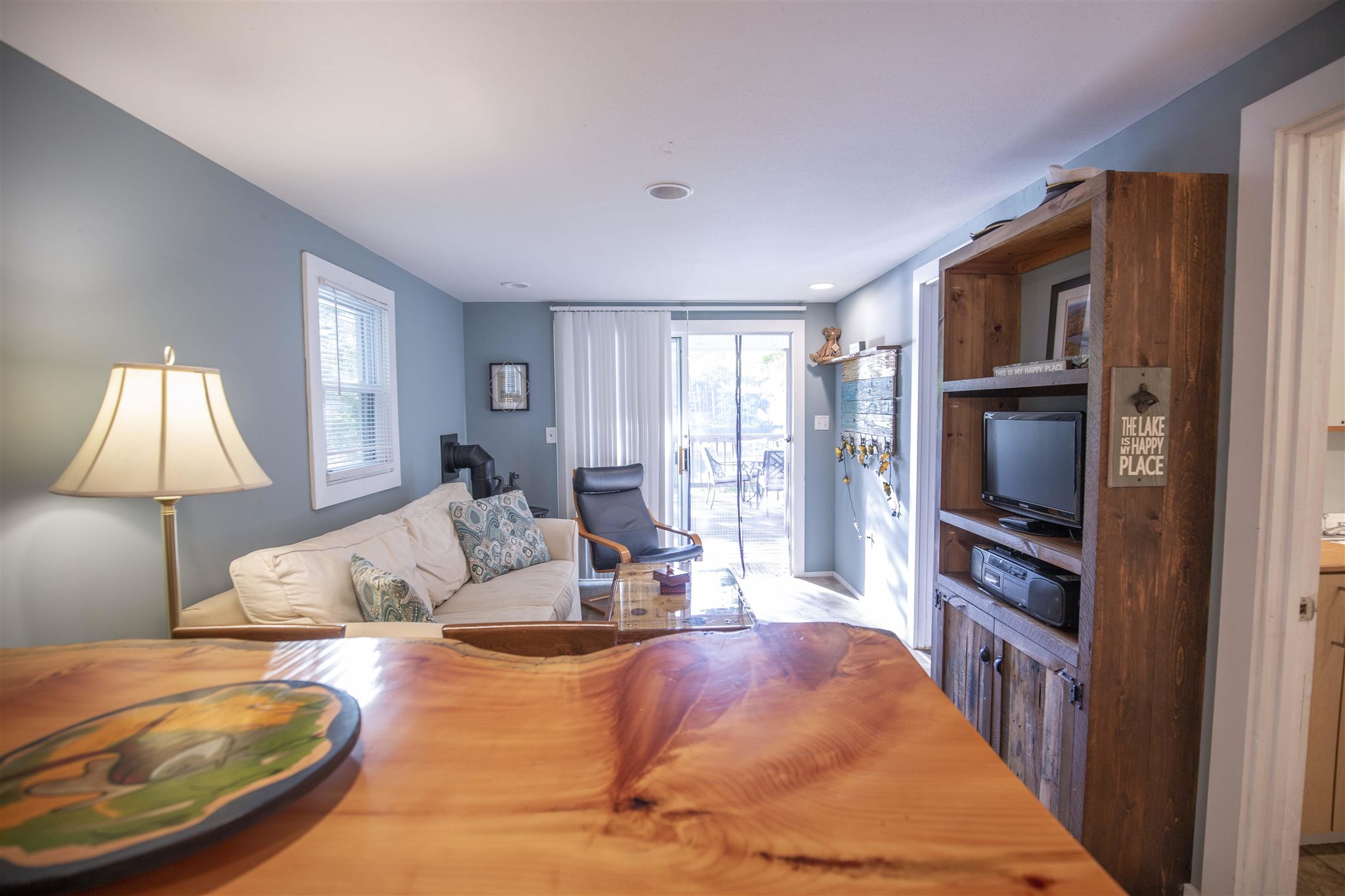 207 Chestnut Pond Road Epsom, NH 03234 - Photo 7 of 39