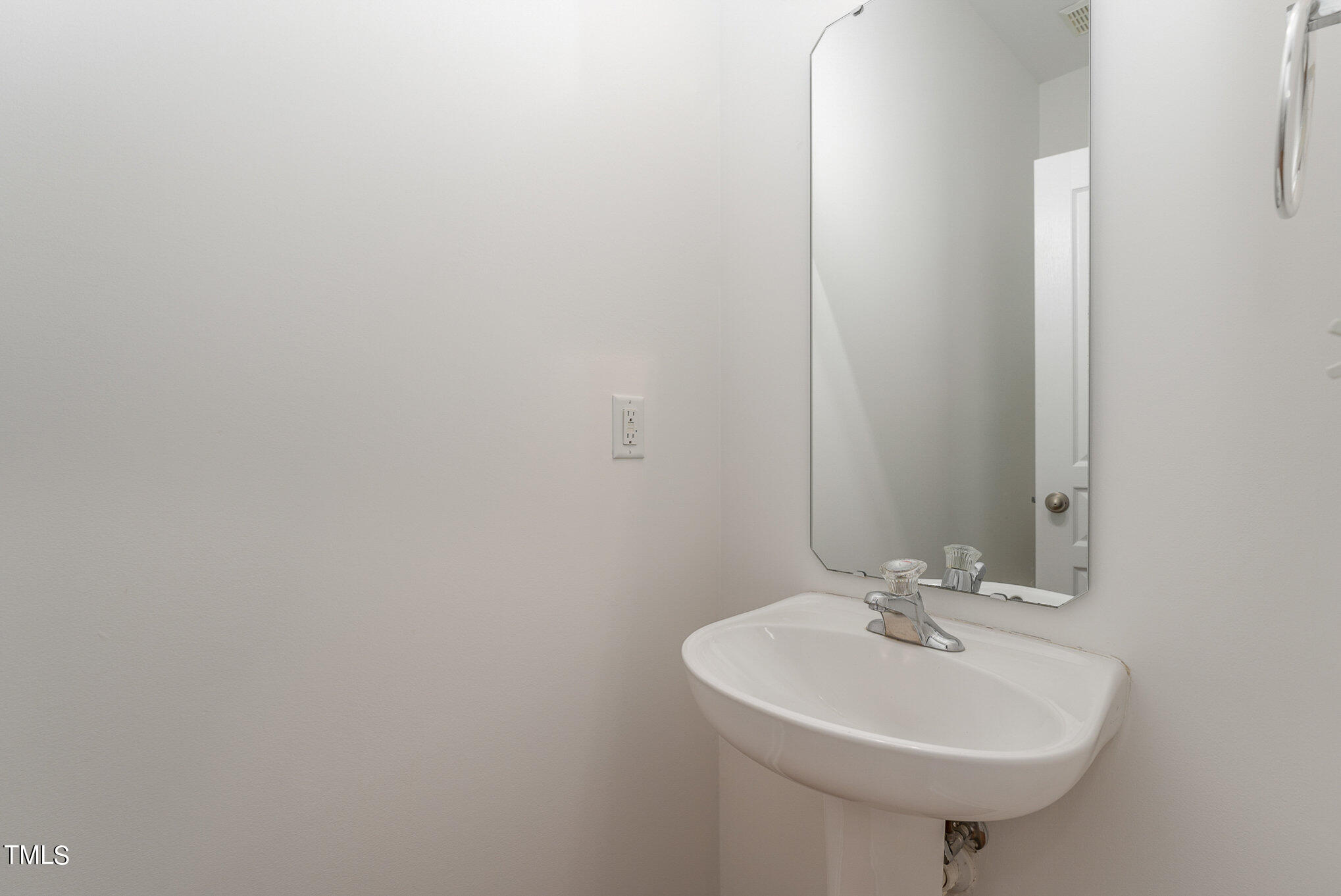 12804 Tee Time Way Raleigh, NC 27614 - Photo 19 of 28 Powder Room