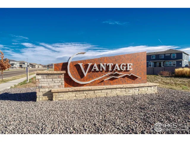 a view of an ocean and a building