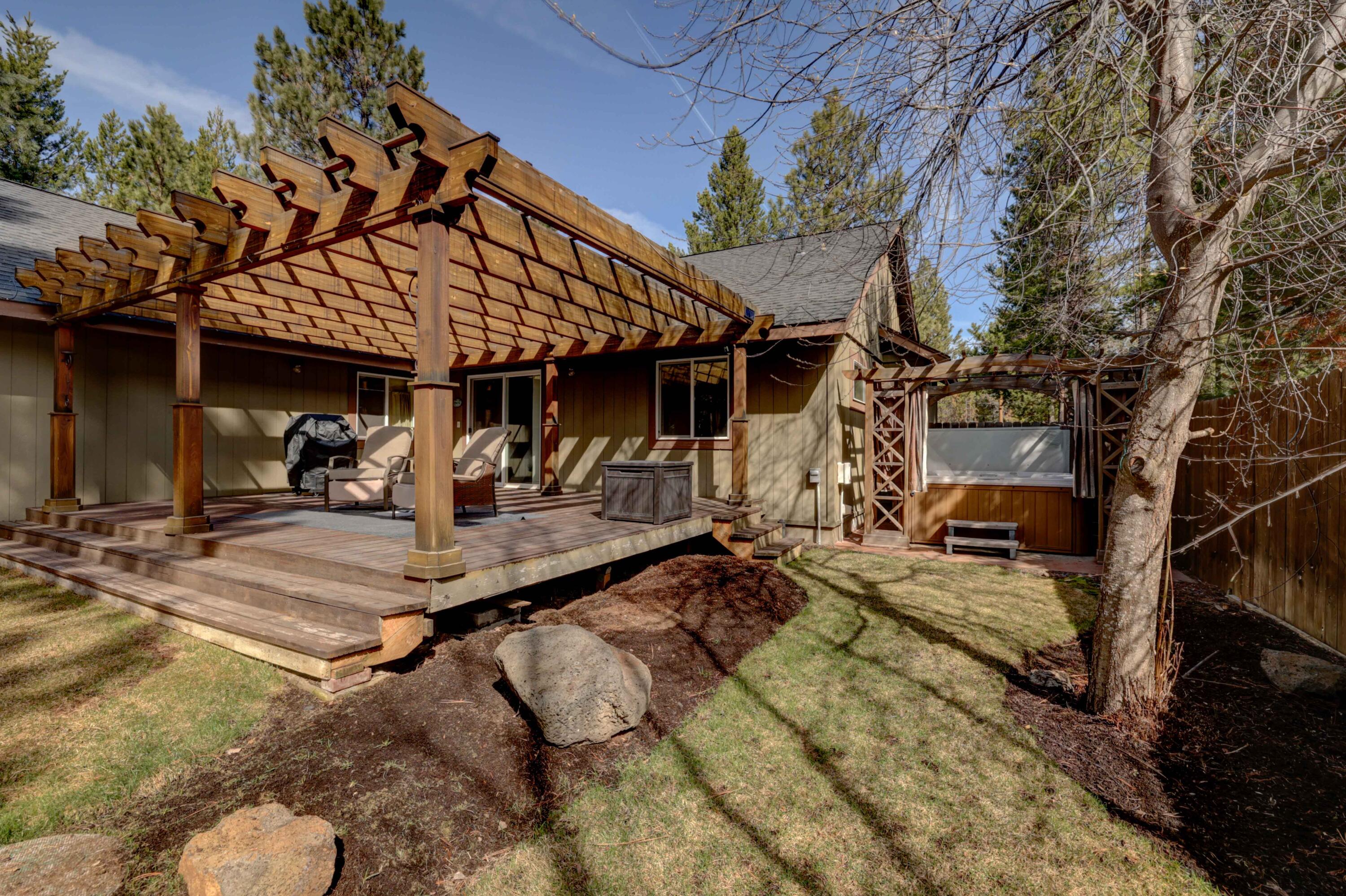 16975 Hermosa Road Bend, OR 97707 - Photo 3 of 27 Hermosa edits-17