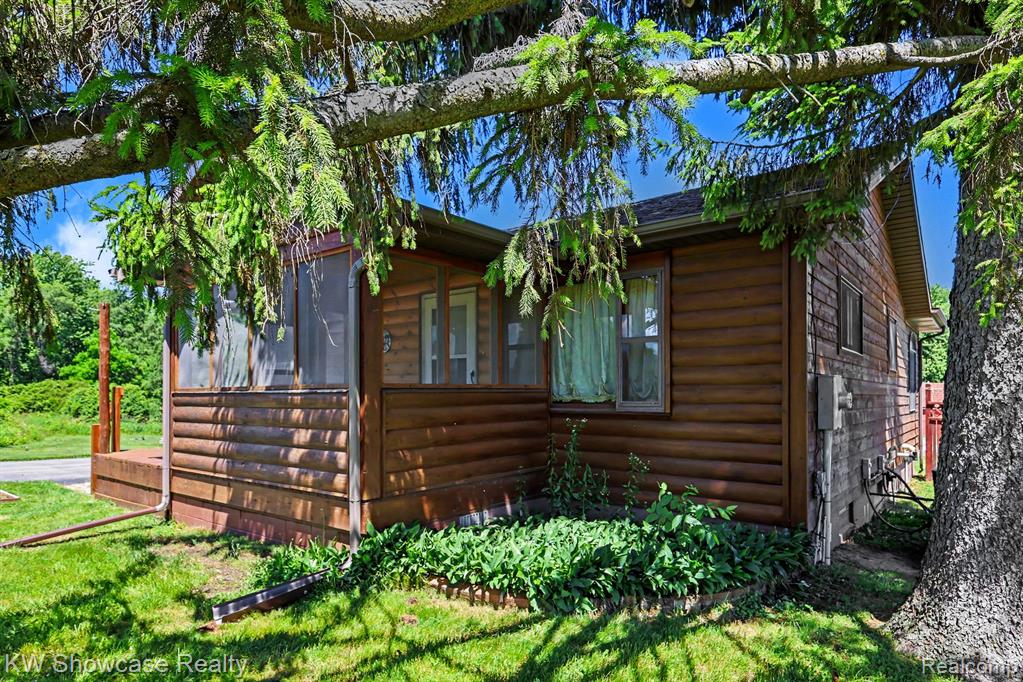 3585 East Clark Road Bath, MI 48808 - Photo 22 of 35