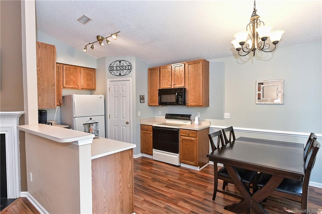 10706 Gold Pan Road Charlotte, NC 28215 - Photo 12 of 36 Gallery Image 12