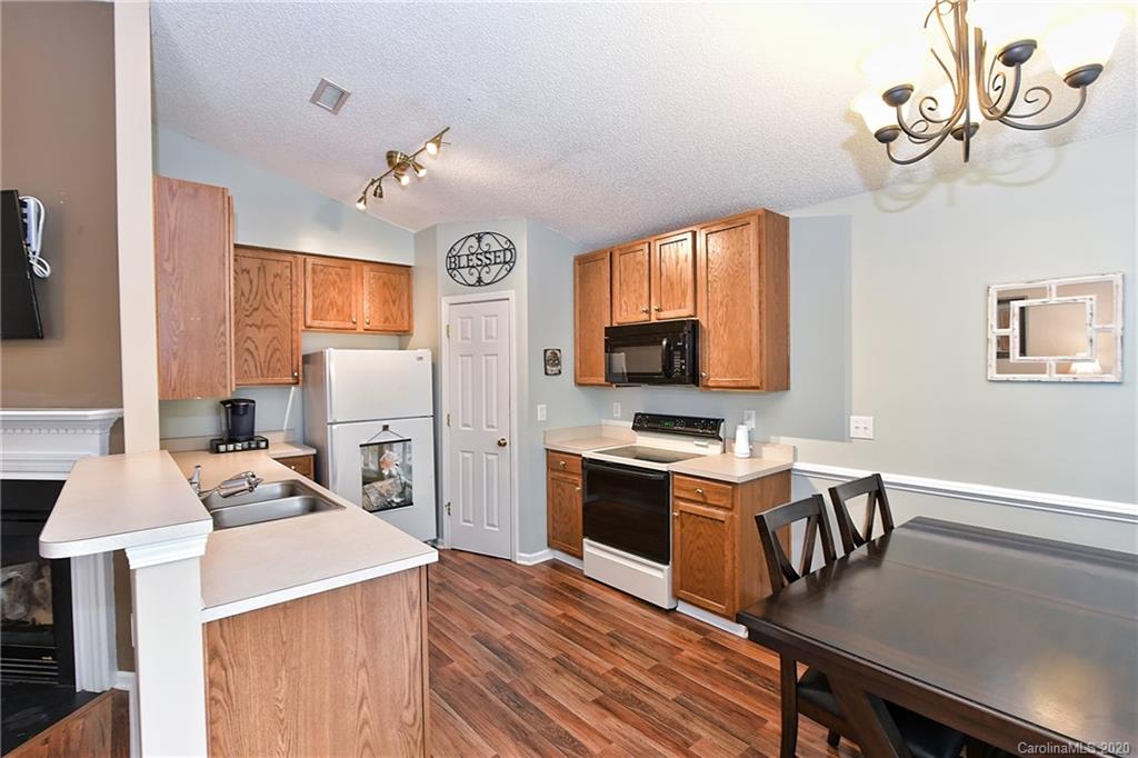 10706 Gold Pan Road Charlotte, NC 28215 - Photo 13 of 36 Gallery Image 13