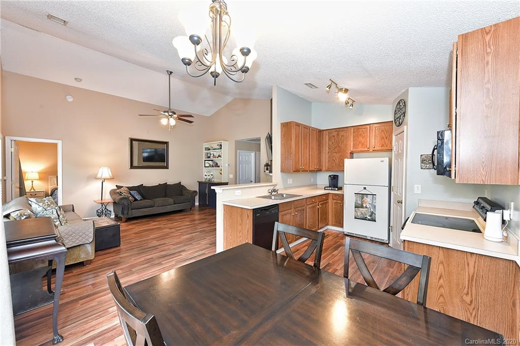 10706 Gold Pan Road Charlotte, NC 28215 - Photo 15 of 36 Gallery Image 15
