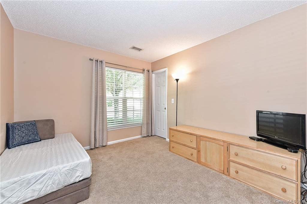 10706 Gold Pan Road Charlotte, NC 28215 - Photo 28 of 36 Gallery Image 28