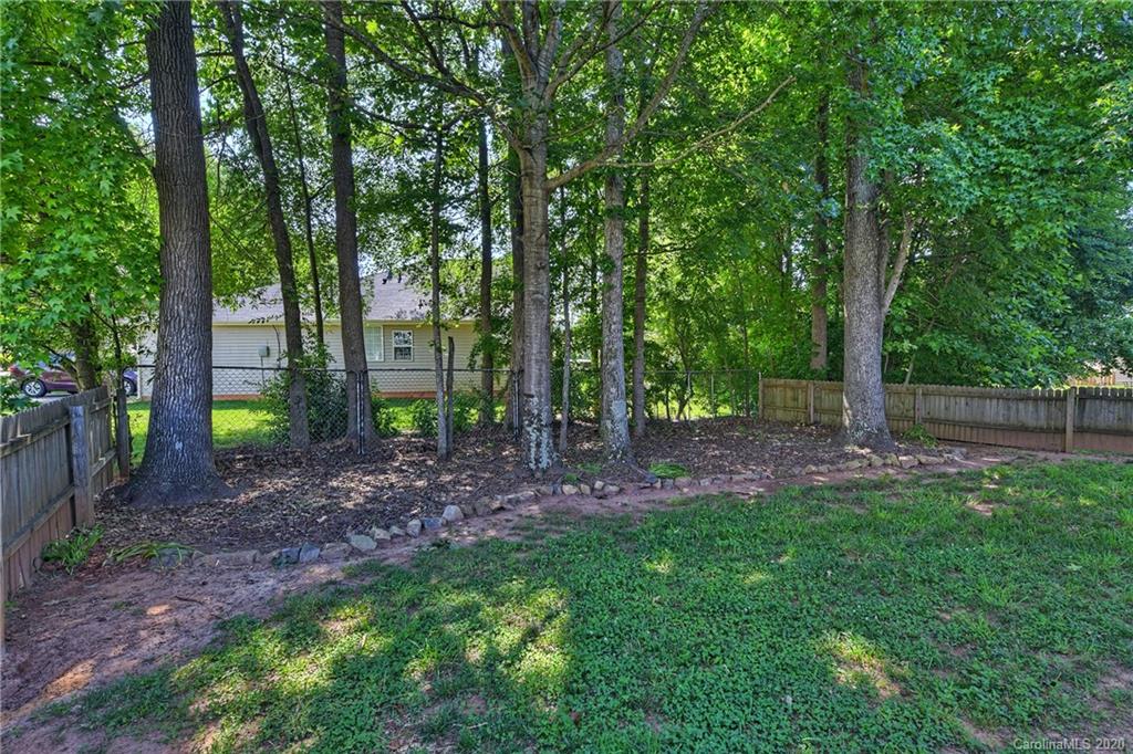 10706 Gold Pan Road Charlotte, NC 28215 - Photo 34 of 36 Gallery Image 34