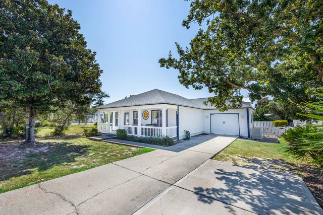 $900,000 | 4496 Luke Avenue, Destin, FL 32541