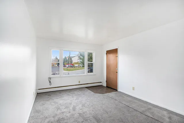 $600 | 104 Espanola Avenue, Unit 3, Kalamazoo, MI 49004