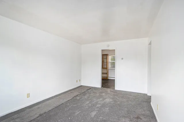 $600 | 104 Espanola Avenue, Unit 3, Kalamazoo, MI 49004