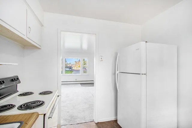 $600 | 104 Espanola Avenue, Unit 3, Kalamazoo, MI 49004