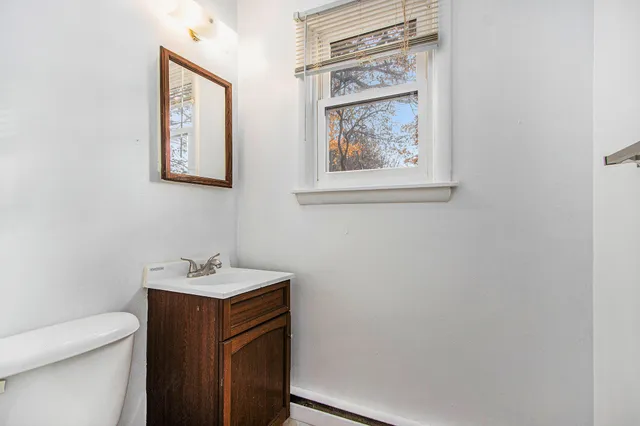 $600 | 104 Espanola Avenue, Unit 3, Kalamazoo, MI 49004