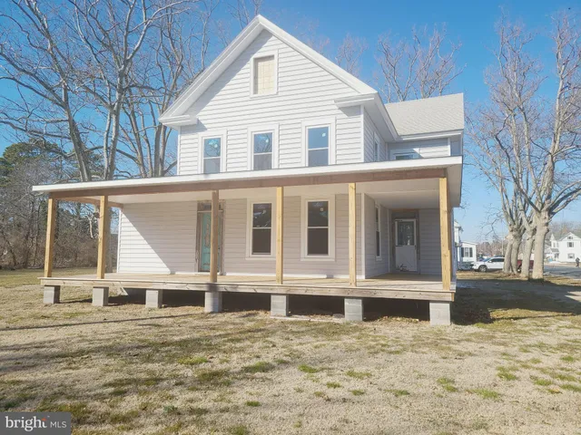 $150,000 | 2 West Main Street, Crisfield, MD 21817