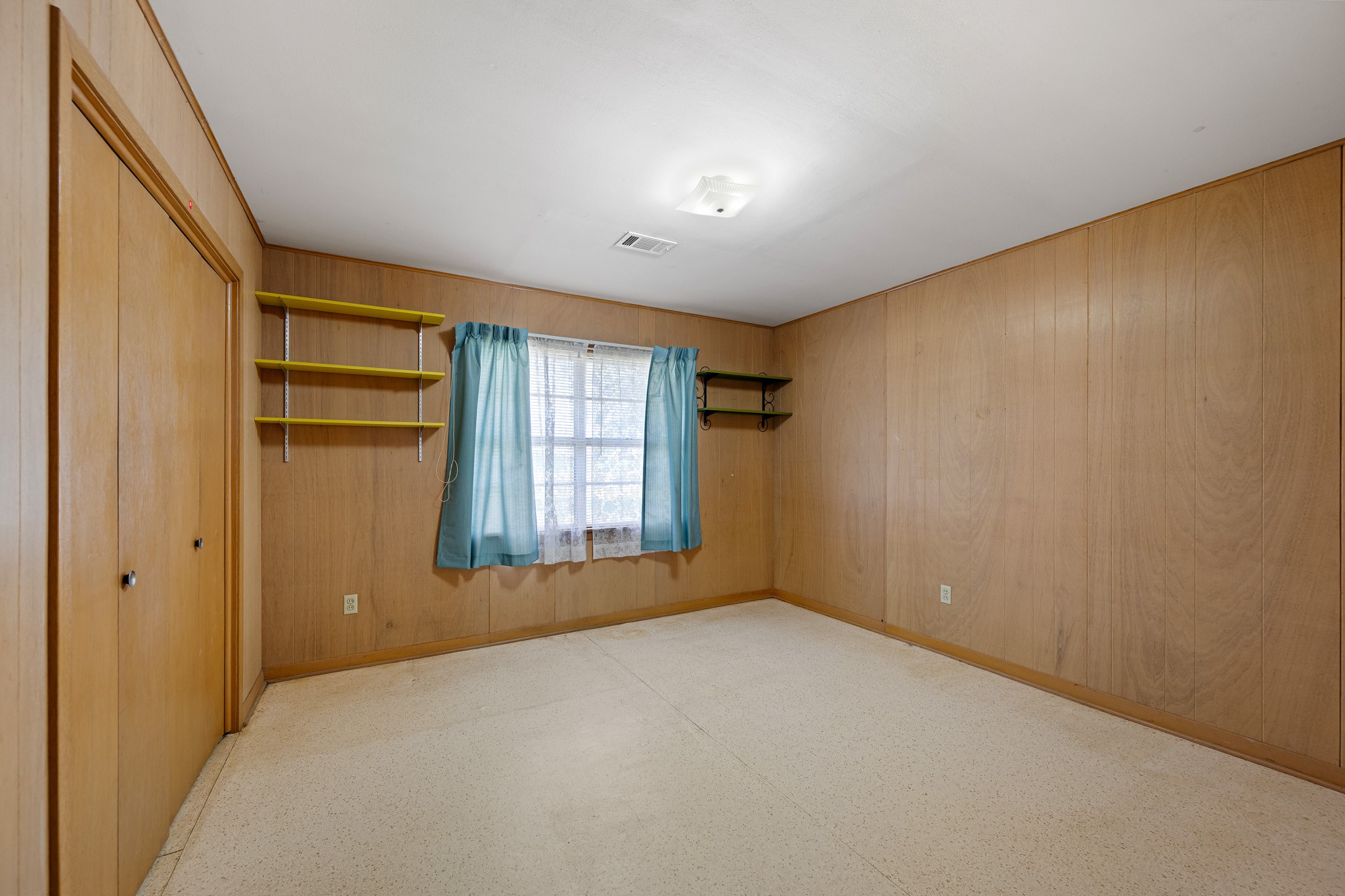 314 County Road 233 Wharton, TX 77488 - Photo 17 of 36 a view of an empty room with a window