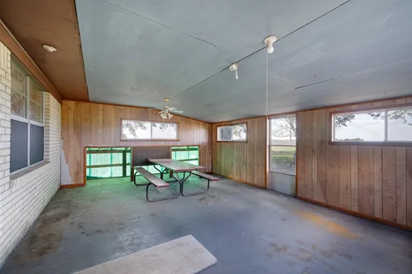 $499,999 | 314 County Road 233, Wharton, TX 77488