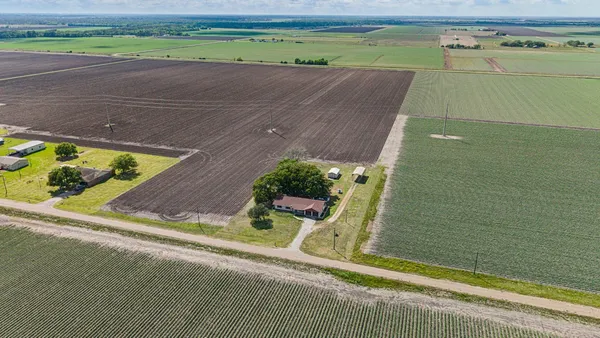 $499,999 | 314 County Road 233, Wharton, TX 77488