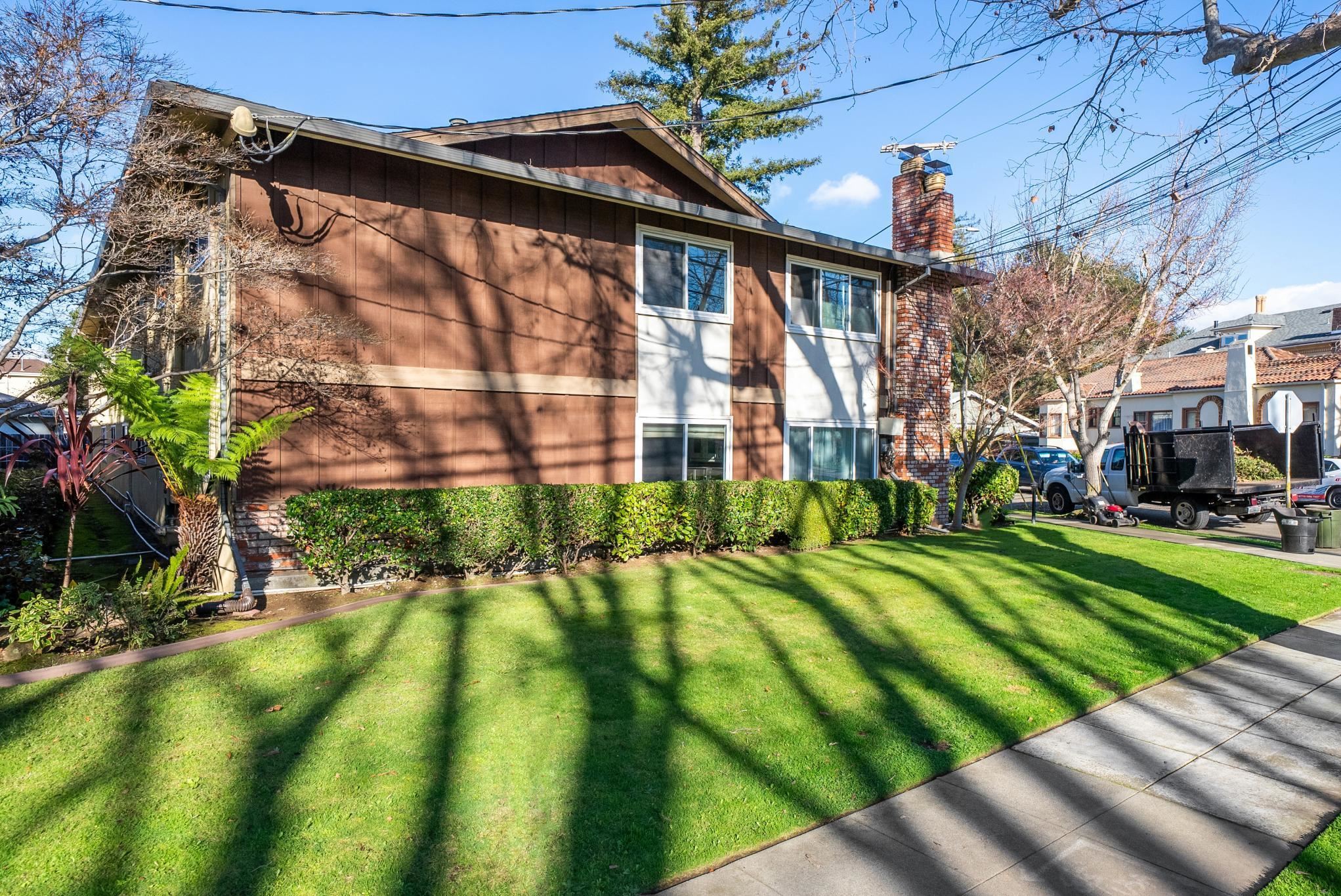1401 Cottage Street, Unit D Alameda, CA 94501 - Photo 24 of 25 a view of a house with a yard