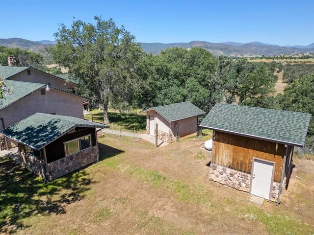 $999,995 | 4215 Leesville Lodoga Road, Lodoga, CA 95979