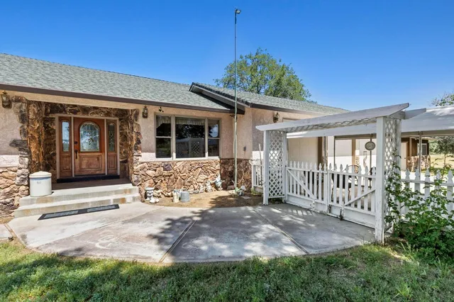 $999,995 | 4215 Leesville Lodoga Road, Lodoga, CA 95979