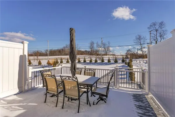 $430,000 | 7406 Chestnut Way, Gibsonia, PA 15044