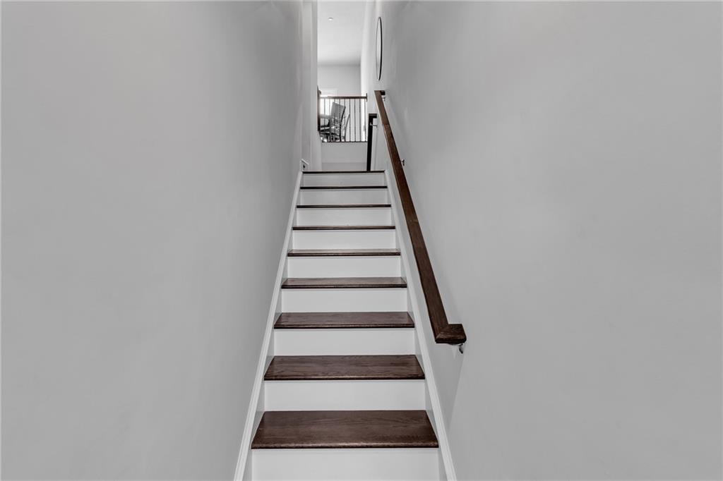 7406 Chestnut Way Gibsonia, PA 15044 - Photo 5 of 42 a view of entryway