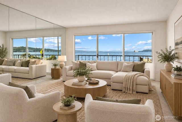 $325,000 | 1156 Alki Avenue Southwest, Unit 104, Seattle, WA 98116