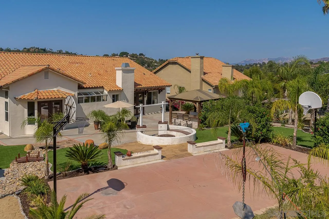 11335 Shadow Ranch Road La Mesa, CA 91941 - Photo 7 of 27 Gallery Image 7