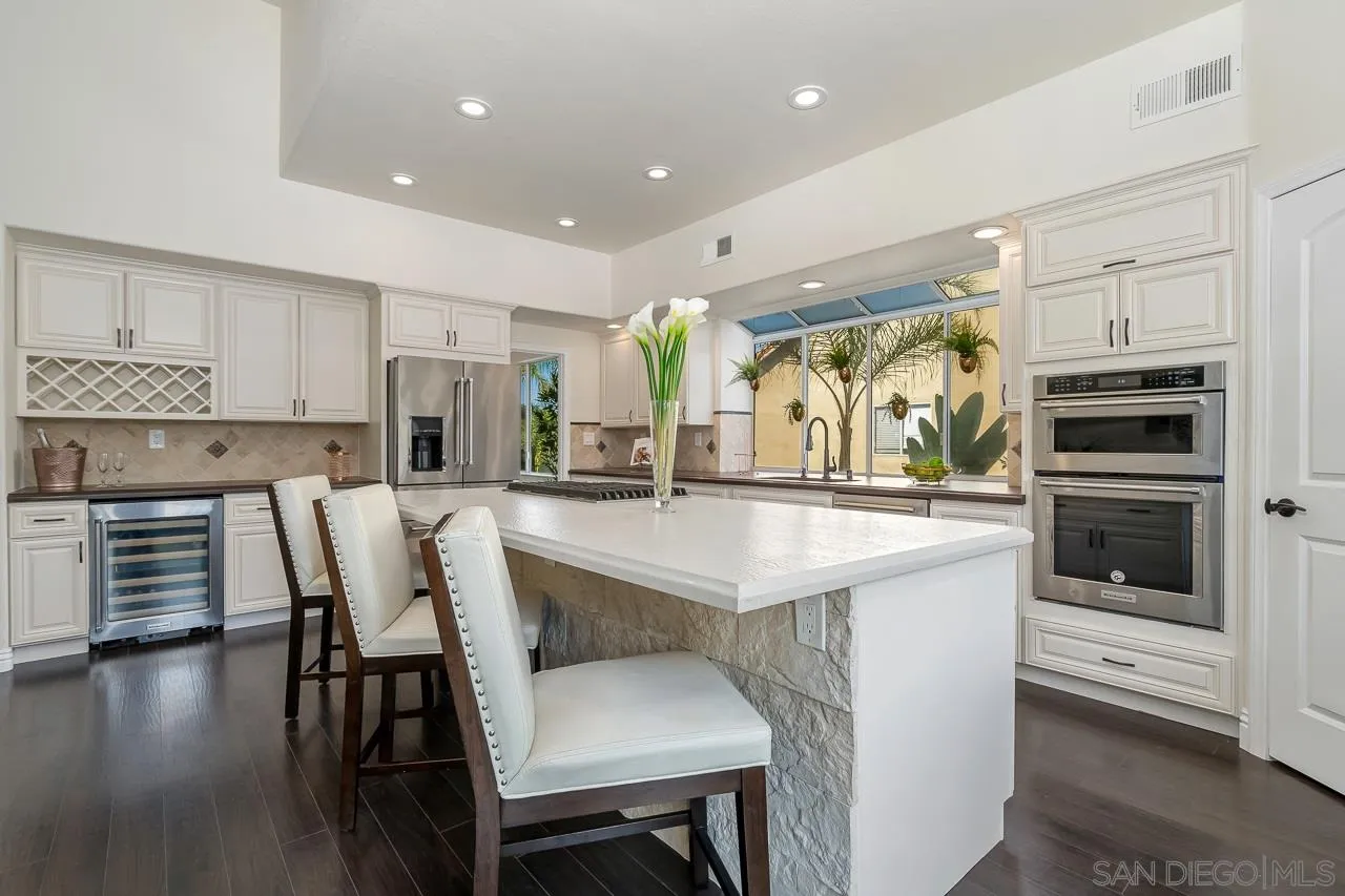 11335 Shadow Ranch Road La Mesa, CA 91941 - Photo 8 of 27 Gallery Image 8