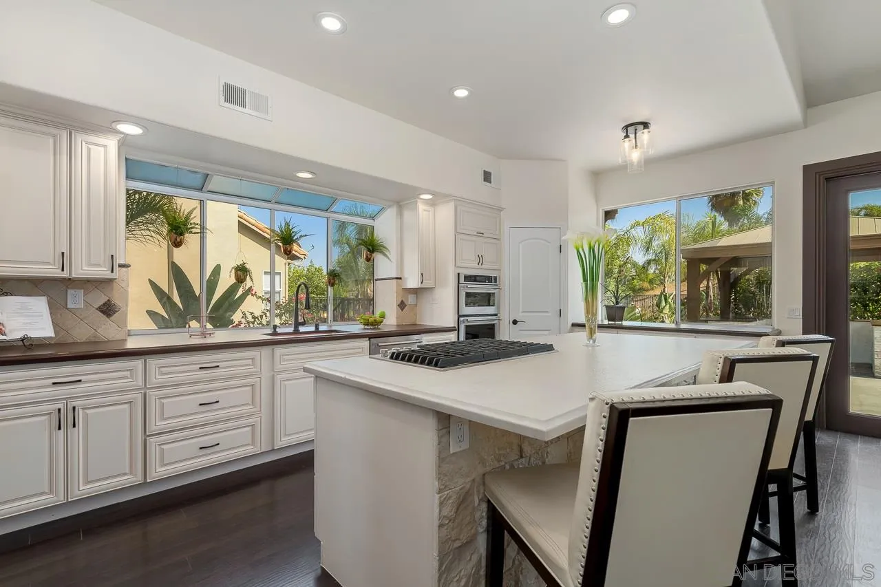 11335 Shadow Ranch Road La Mesa, CA 91941 - Photo 9 of 27 Gallery Image 9