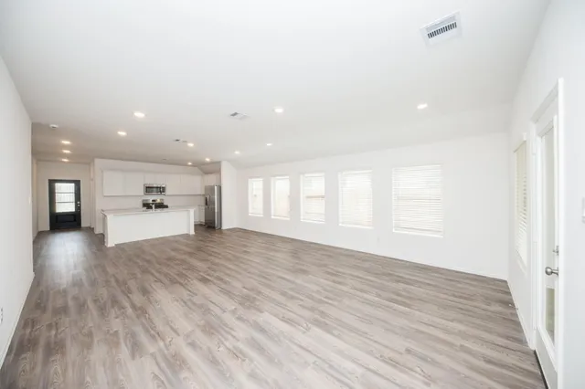 $2,400 | 7406 Bartoncliff Drive, Katy, TX 77493