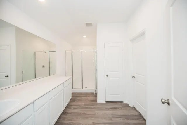 $2,400 | 7406 Bartoncliff Drive, Katy, TX 77493