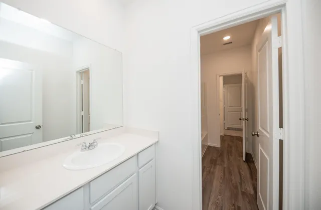 $2,400 | 7406 Bartoncliff Drive, Katy, TX 77493