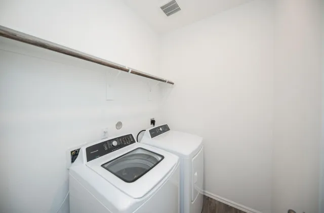 $2,400 | 7406 Bartoncliff Drive, Katy, TX 77493