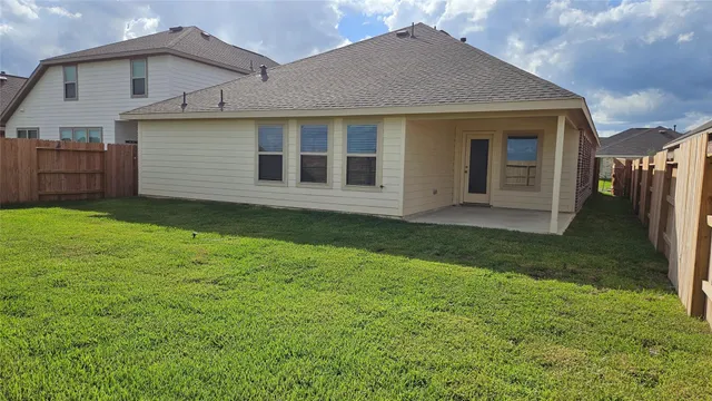 $2,400 | 7406 Bartoncliff Drive, Katy, TX 77493