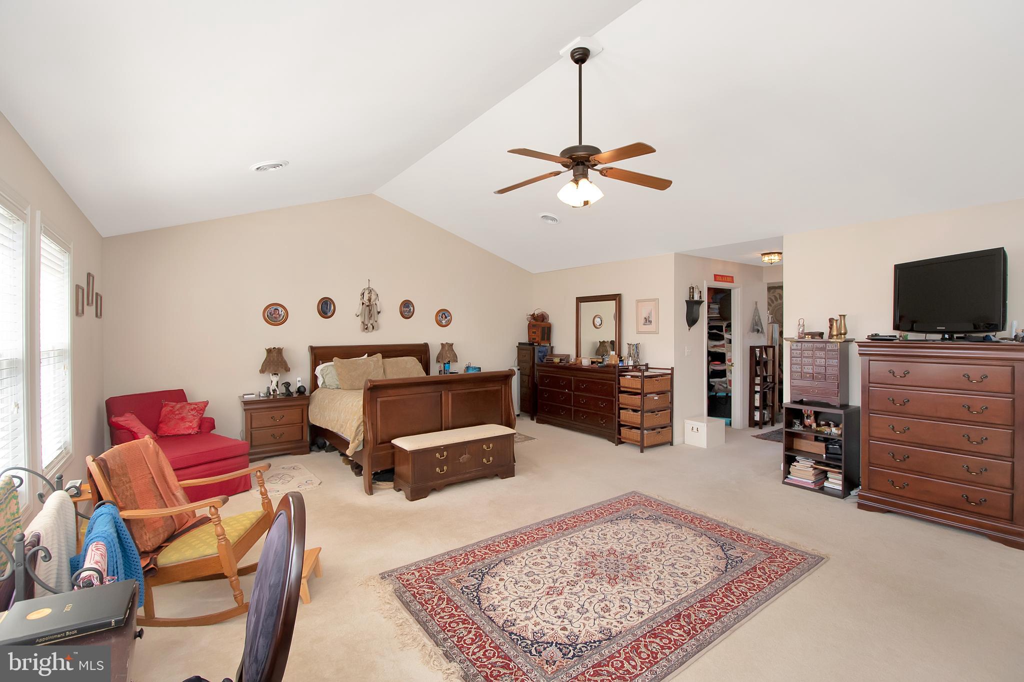 6 Johnson Mill Ridge Fredericksburg, VA 22406 - Photo 24 of 66 Large Sitting Area in Primary Bedroom